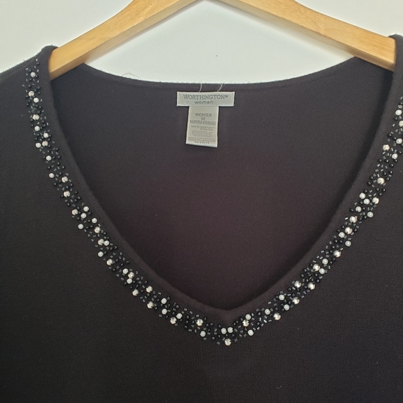 Top - Picture 2 of 2